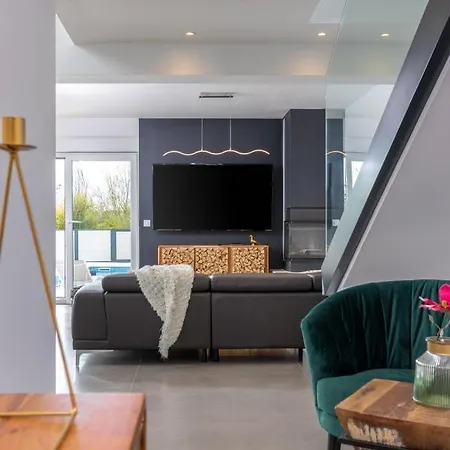 וילה Dunja מדולין